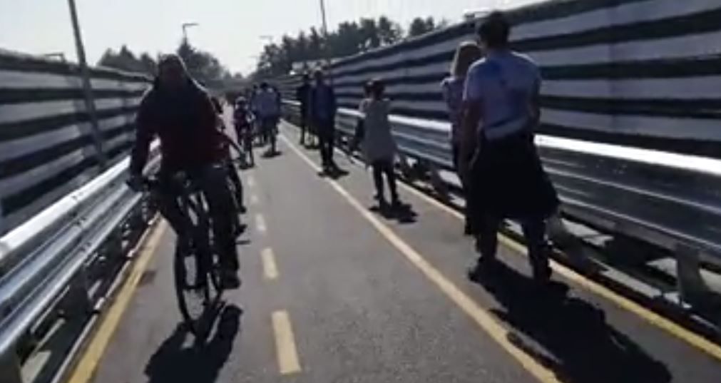 Tutti pazzi per il Ponte di Paderno: dopo la riapertura il San Michele è una attrazione VIDEO