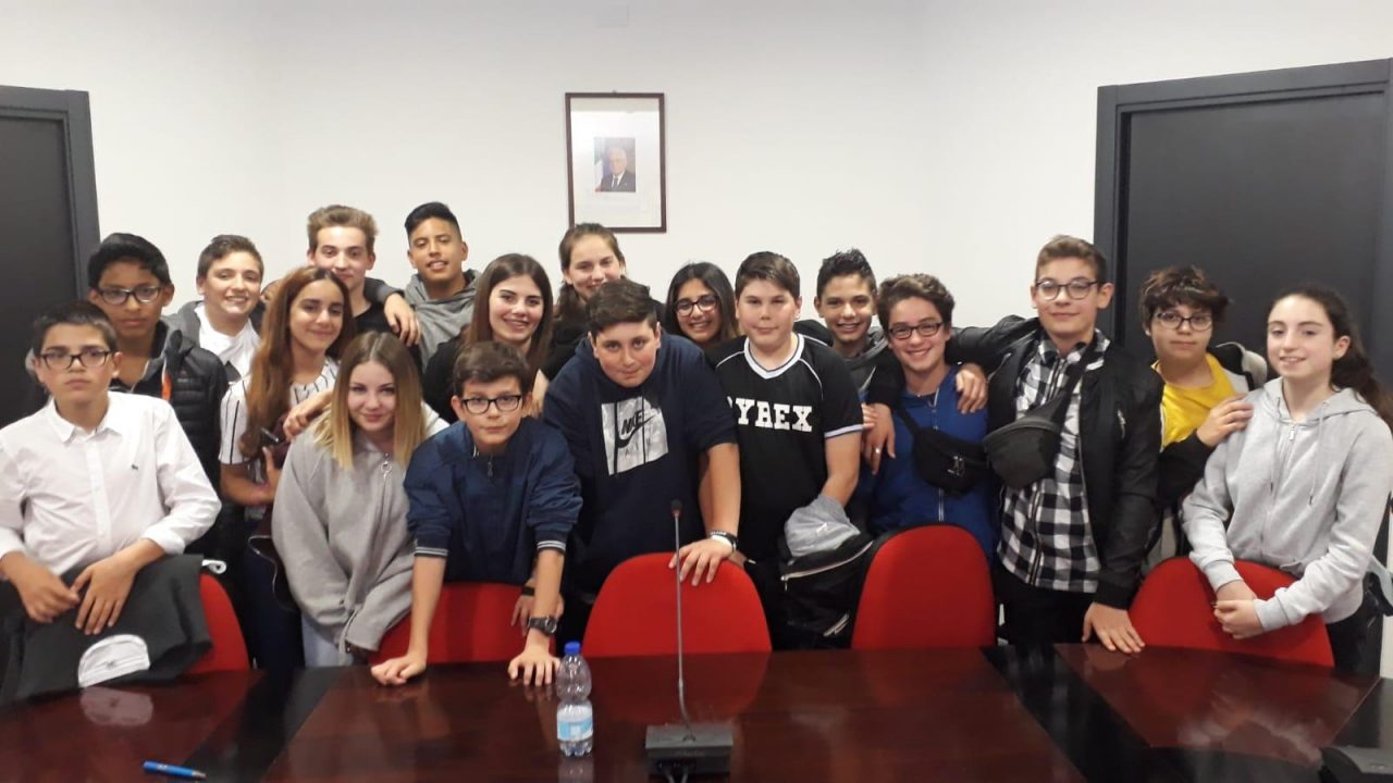 A Basiano e Masate i ragazzi spiegano i pericoli della Rete