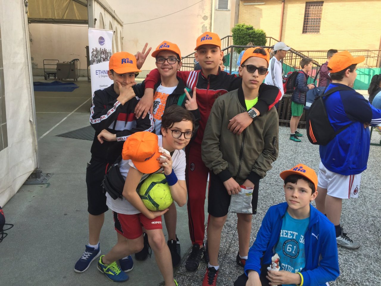 Festa dei popoli decima edizione a Cologno oratorio san Marco