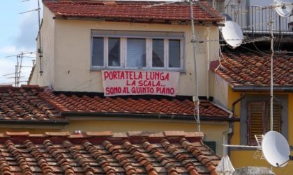 Striscione su Salvini a Firenze, sfottò al ministro dopo il caso Brembate