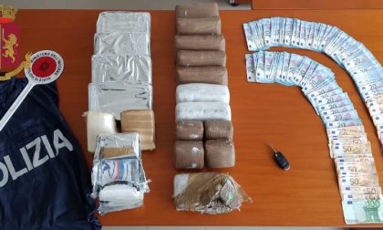 Nascondeva 17 chili di droga e migliaia di euro in box: arrestato dalla Polizia VIDEO