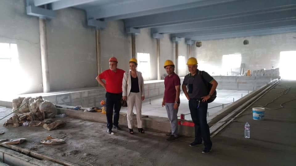 Piscina, ritardi al cantiere di Cassina