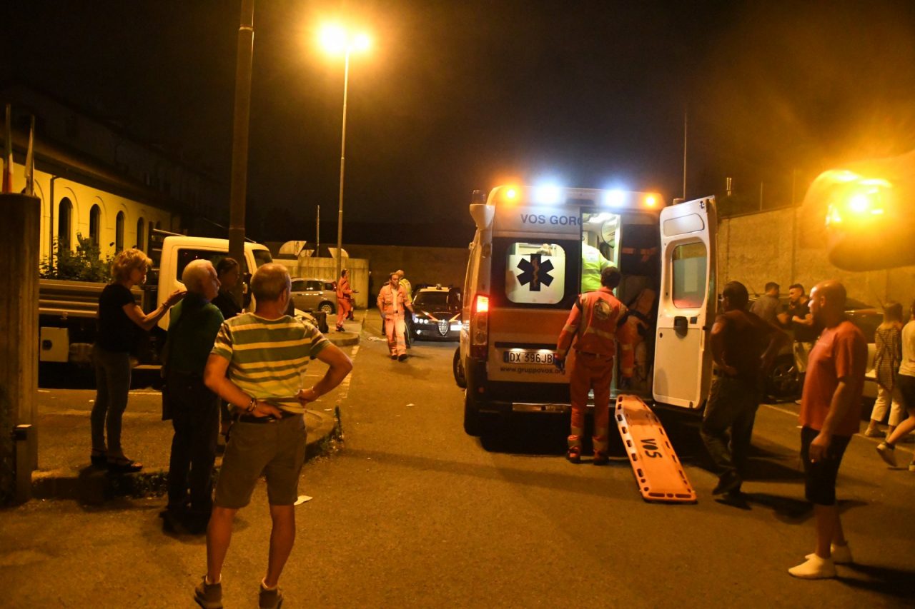 Notte di sangue a Cambiago pestaggio in pieno centro storico FOTO E VIDEO