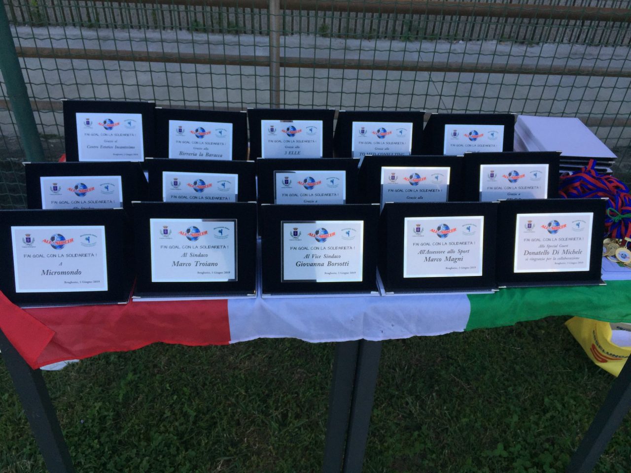 Fai gol con la solidarietà centro sportivo Brugherio vecchi campioni in campo contro Asd all soccer