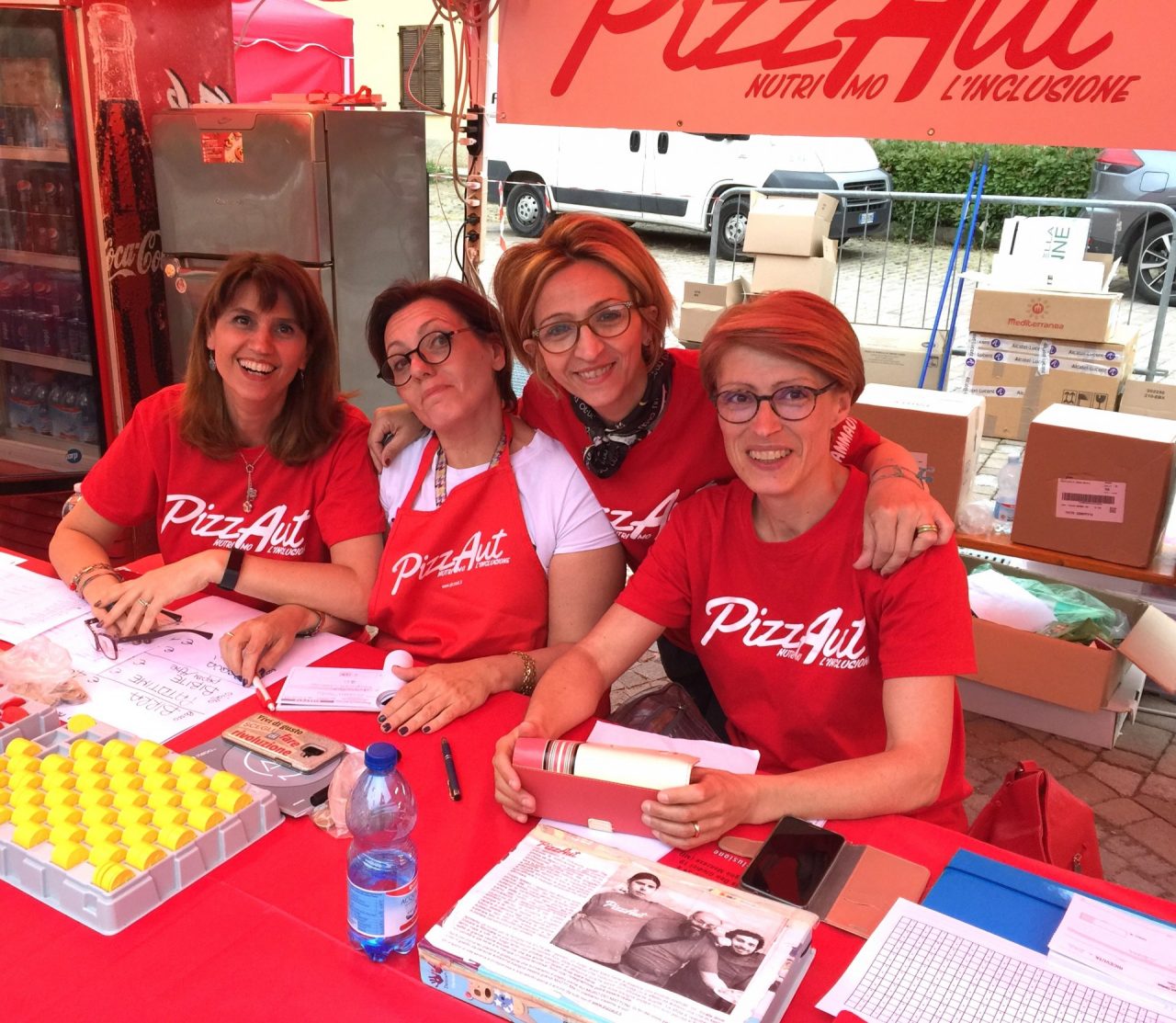 Bussero in piazza diritti dei bambini giropizza promosso da Pizzaut