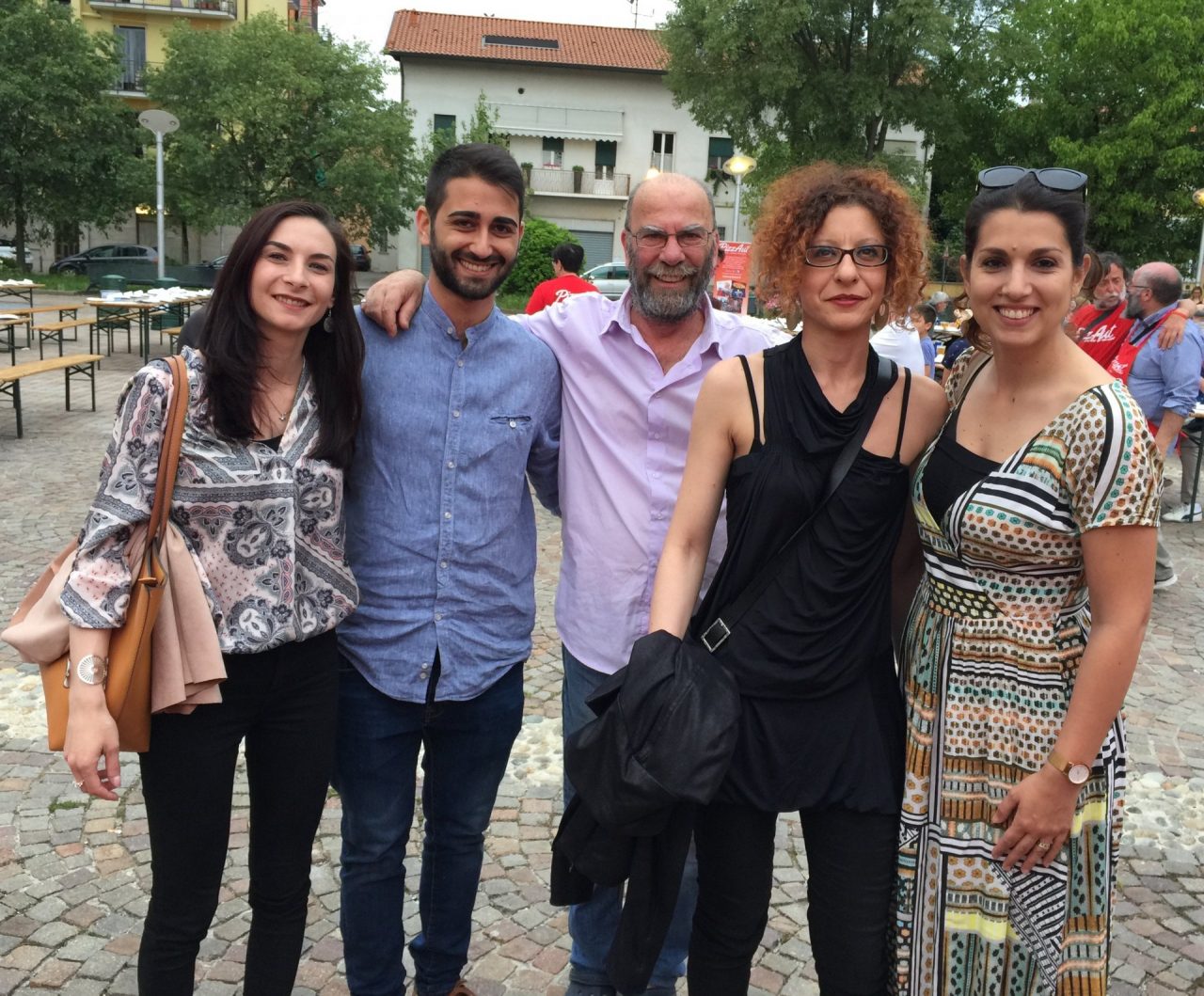 Bussero in piazza diritti dei bambini giropizza promosso da Pizzaut