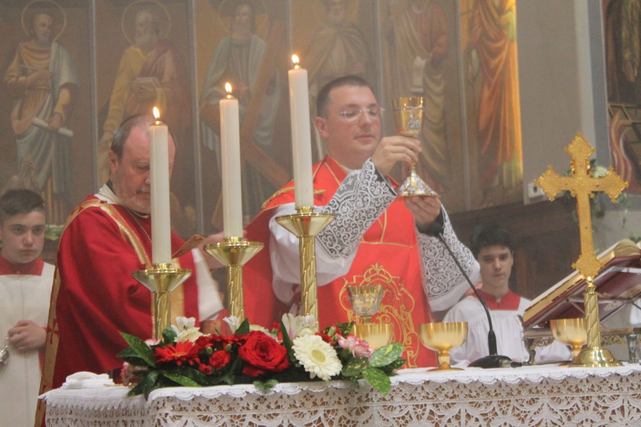Prima Messa di don Luca Invernizzi. Tutto il paese in festa