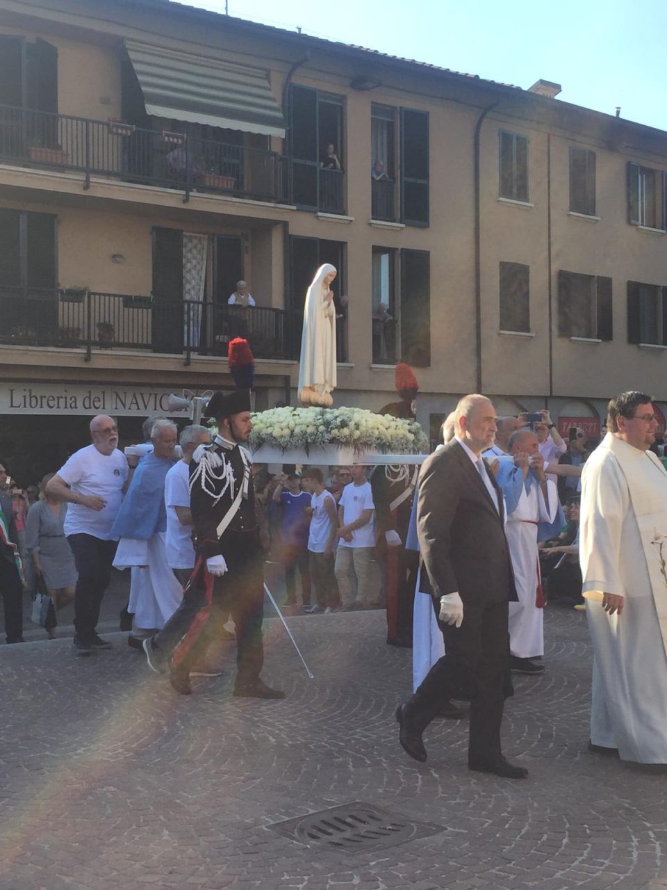 La Madonna pellegrina di Fatima è arrivata a Cernusco sul Naviglio