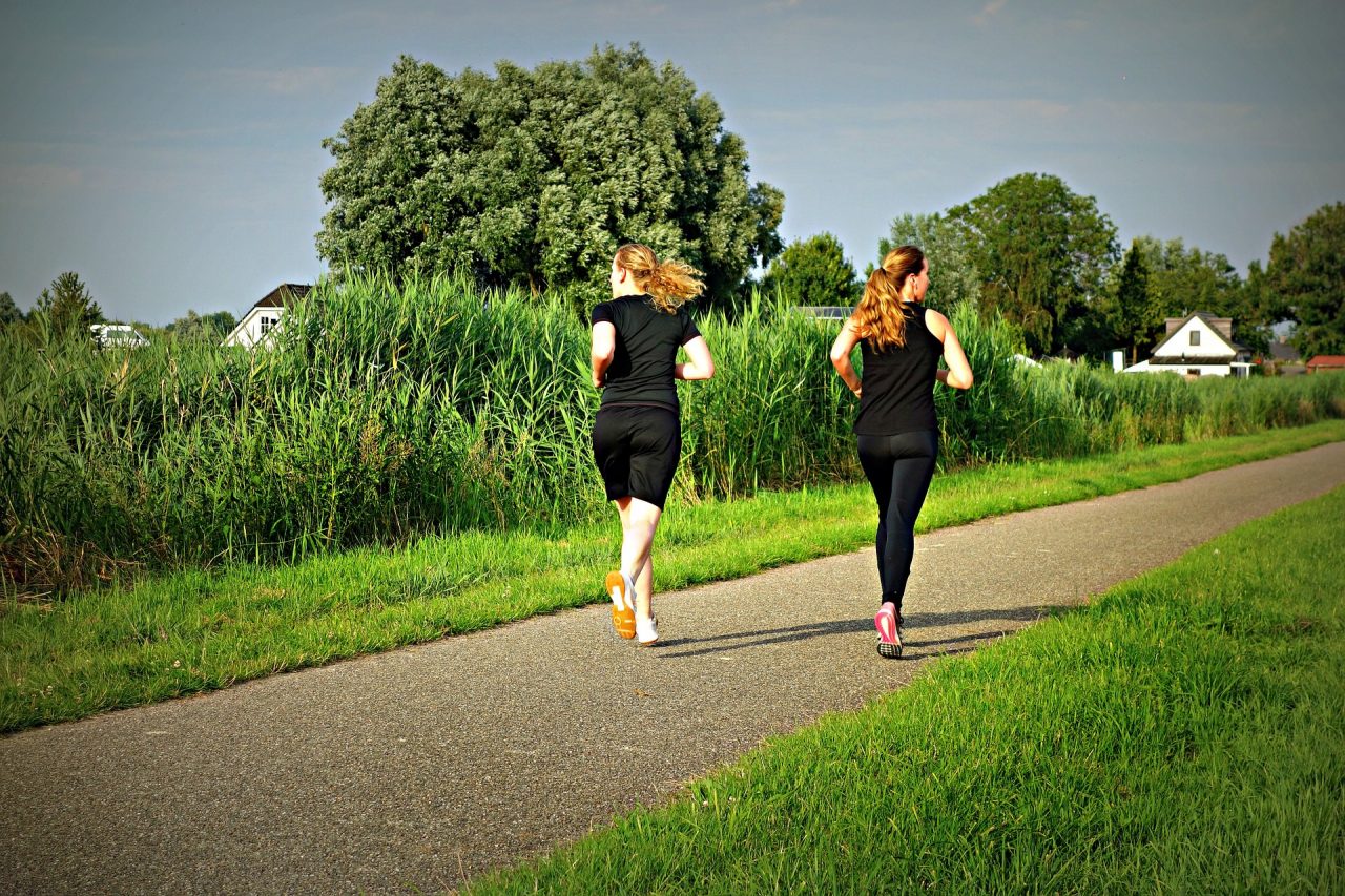 Muore al parco mentre fa jogging