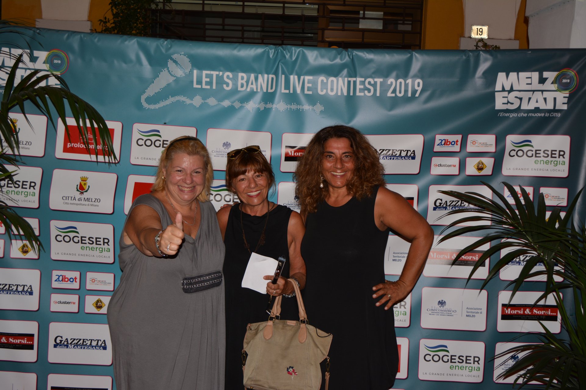 Melzo serata finale let's band live contest in piazza della Repubblica