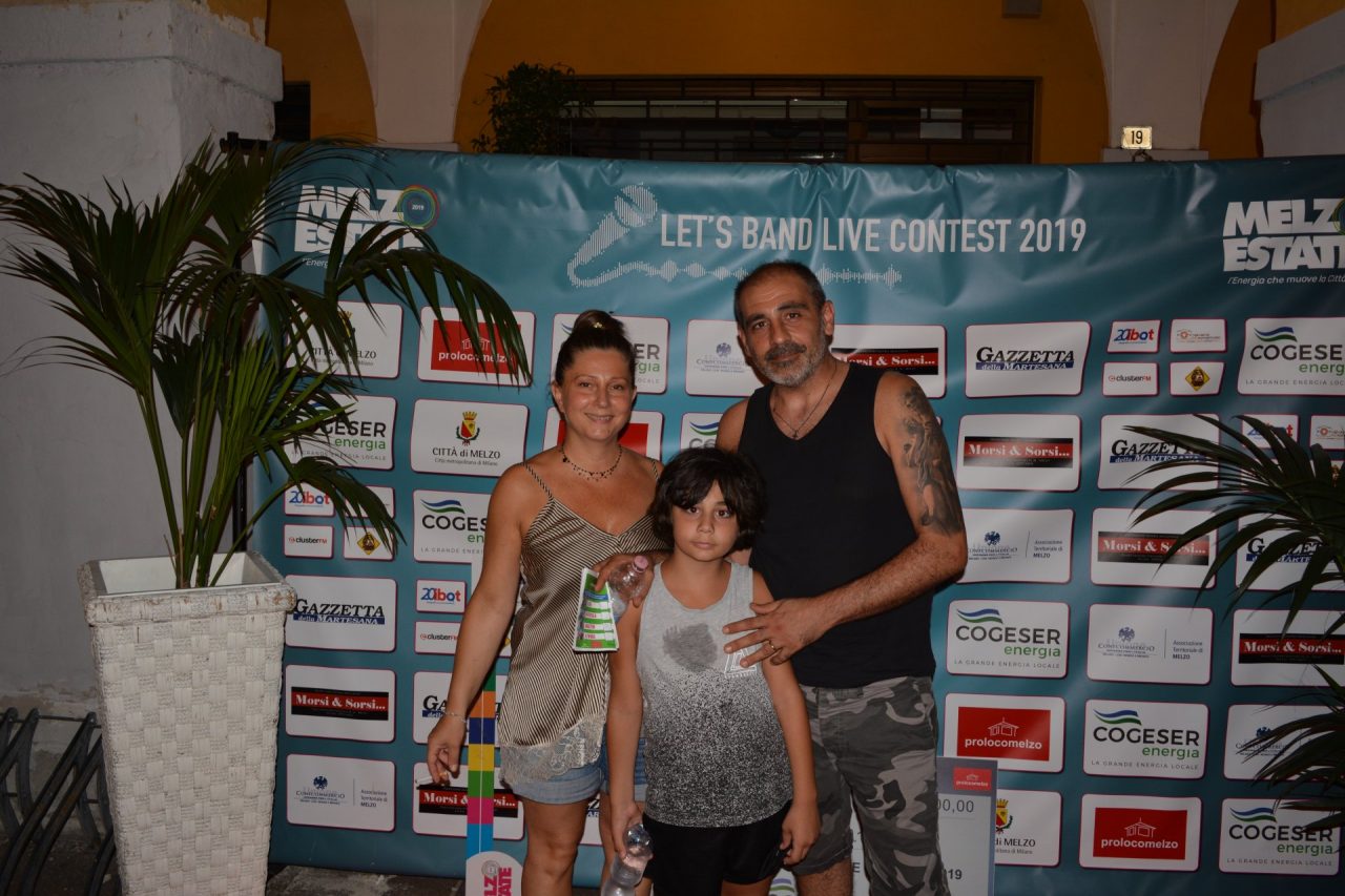 Melzo serata finale let's band live contest in piazza della Repubblica