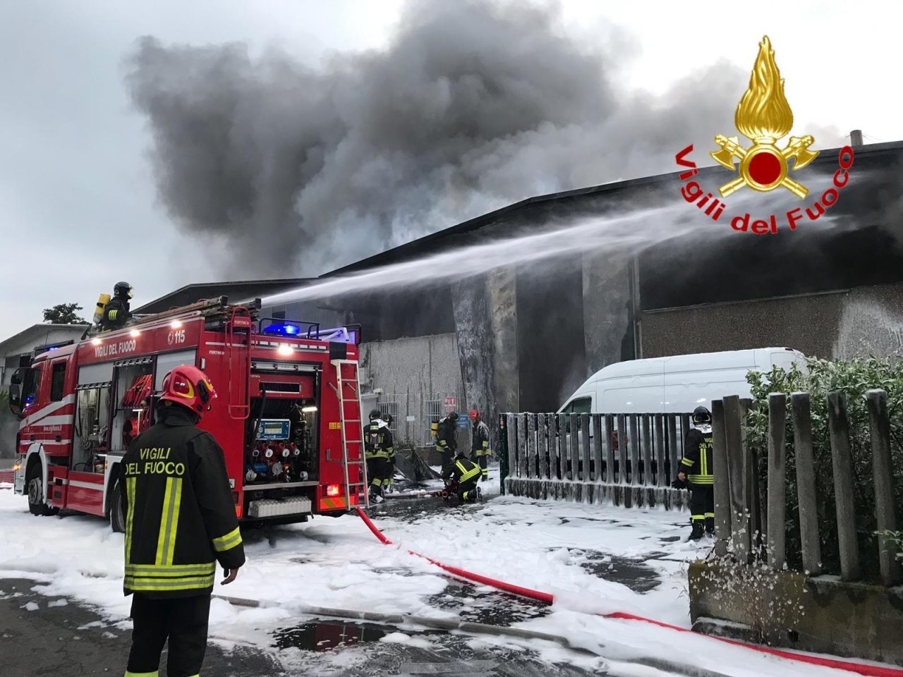 Incendi, stoccaggio e traffico rifiuti: report in Regione