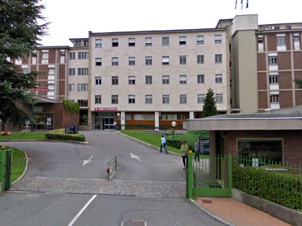 In ospedale ci sono 41 gradi: pazienti disperati al quarto piano del Policlinico di Ponte