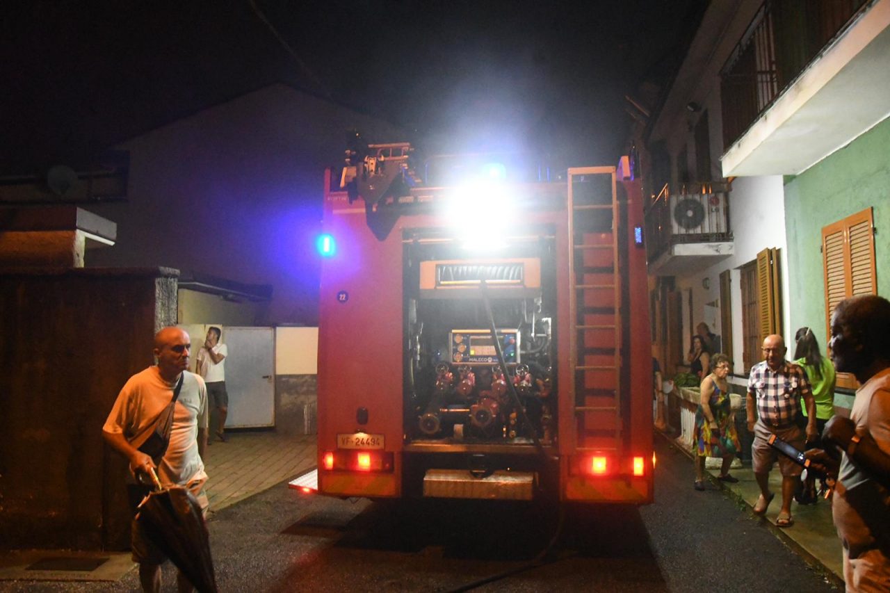 Incendio in un appartamento a San Maurizio al Lambro FOTO