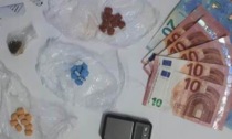 "Bazar dello sballo" in casa, 20enne arrestato con sei etti di droga: anche ketamina ed ecstasy