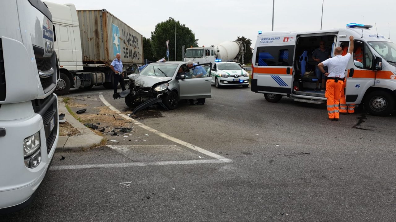 Incidente sulla Cerca, lunghe code da Melzo verso Liscate FOTO