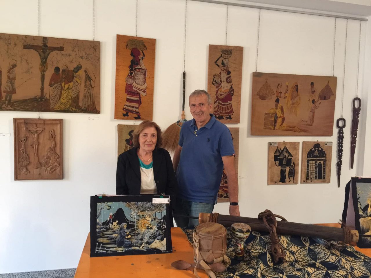 Inaugurata una mostra solidale con oggetti africani a Pioltello