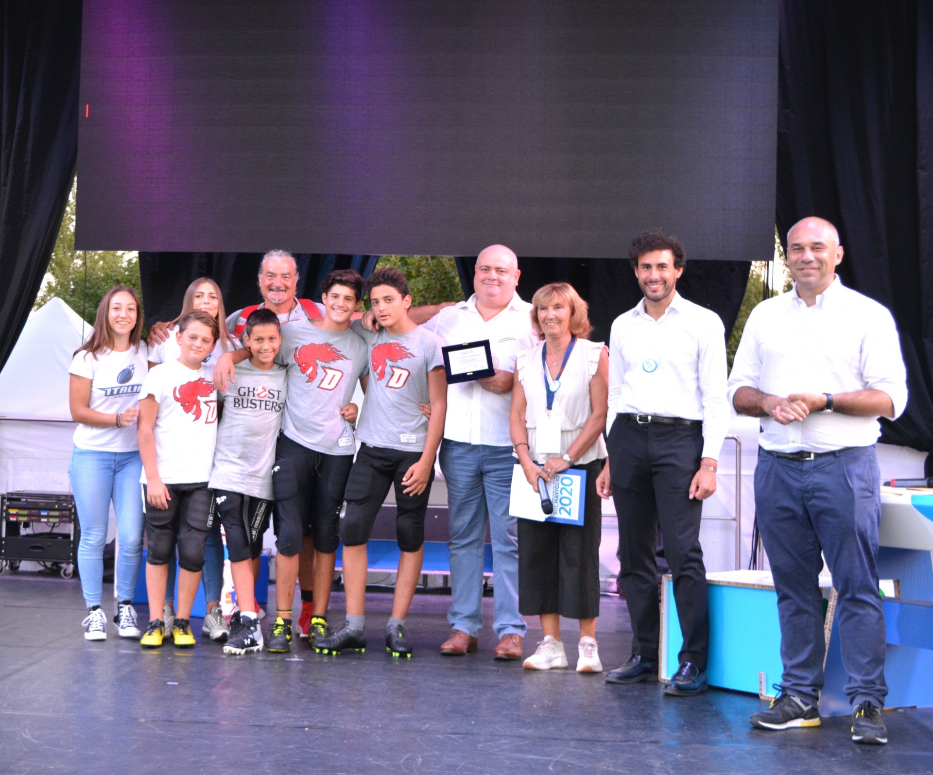 Festa dello sport a Cernusco sul Naviglio stand associazioni al parco dei Germani premiati i migliori atleti