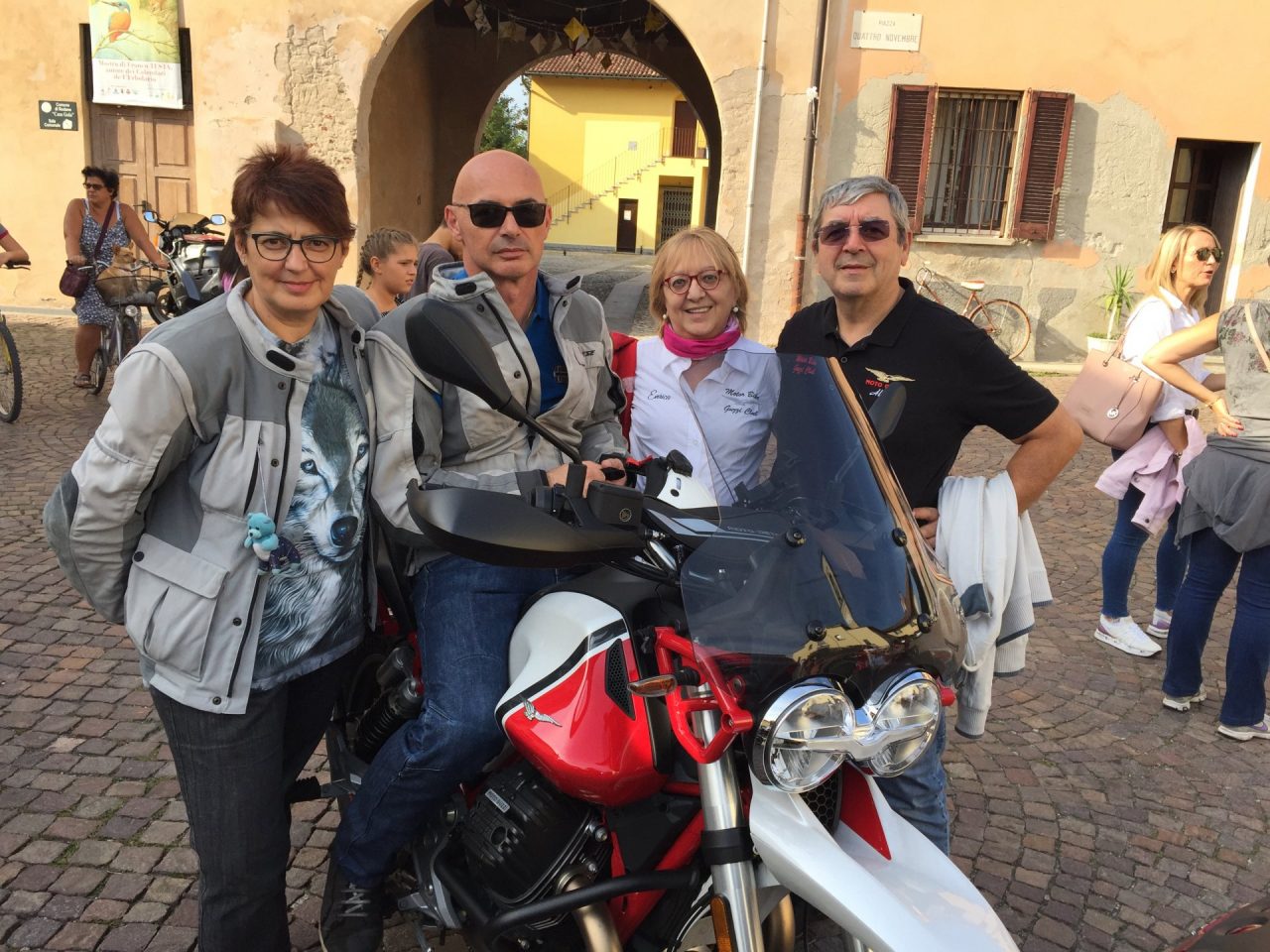 Rodano corteo di benvenuto per don Paolo Pupillo