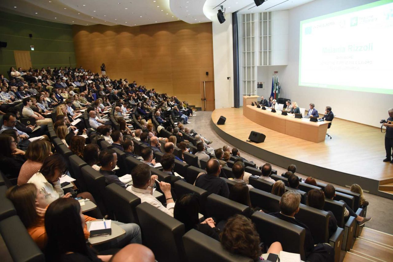 Reddito di cittadinanza, via alla formazione dei navigator in Lombardia