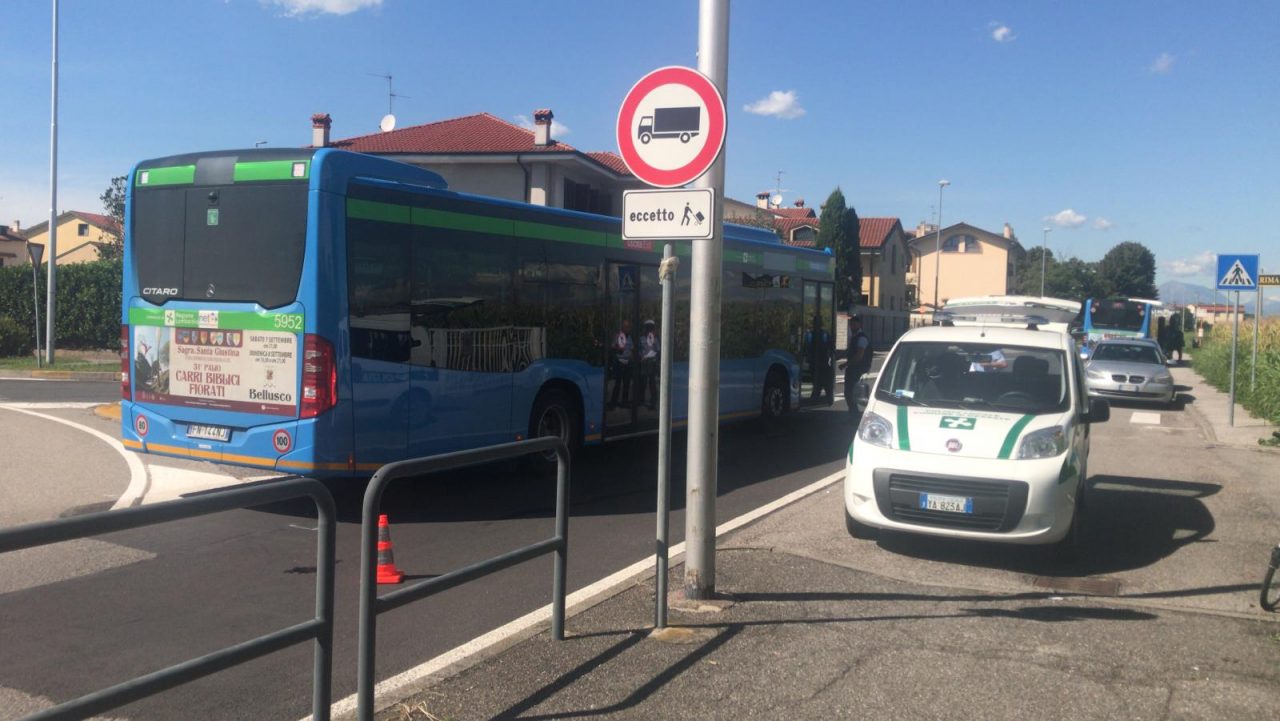 Ciclista investita a Gessate