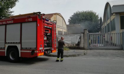 Incendio in un capannone a Cernusco FOTO