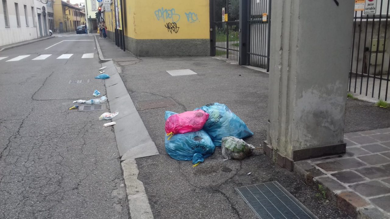 Antagonisti di puliamo il mondo