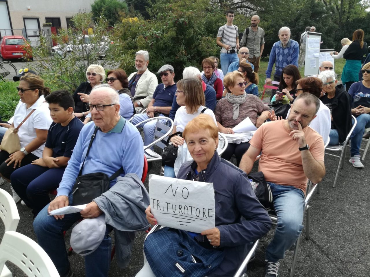 Tre cortei in bicicletta per dire “no” al trituratore