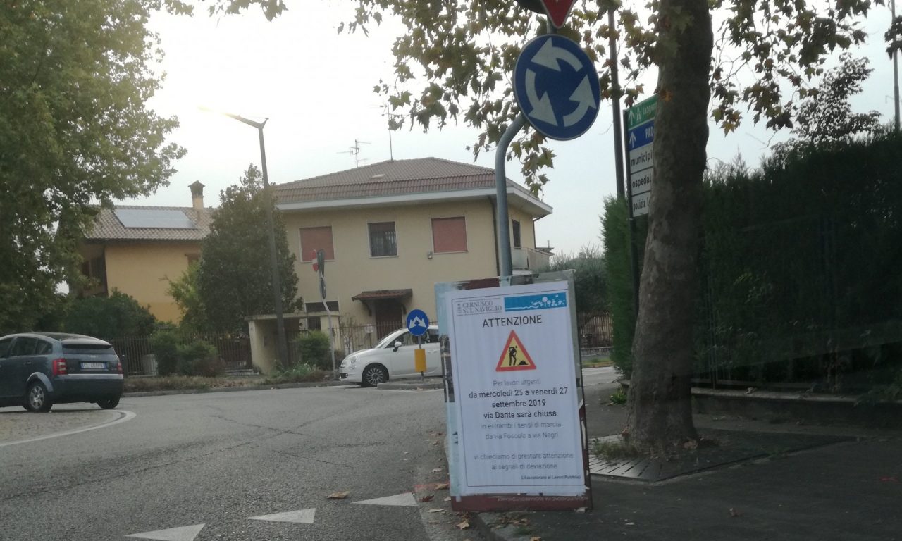 Chiusa per tre giorni via Dante a Cernusco sul Naviglio per lavori