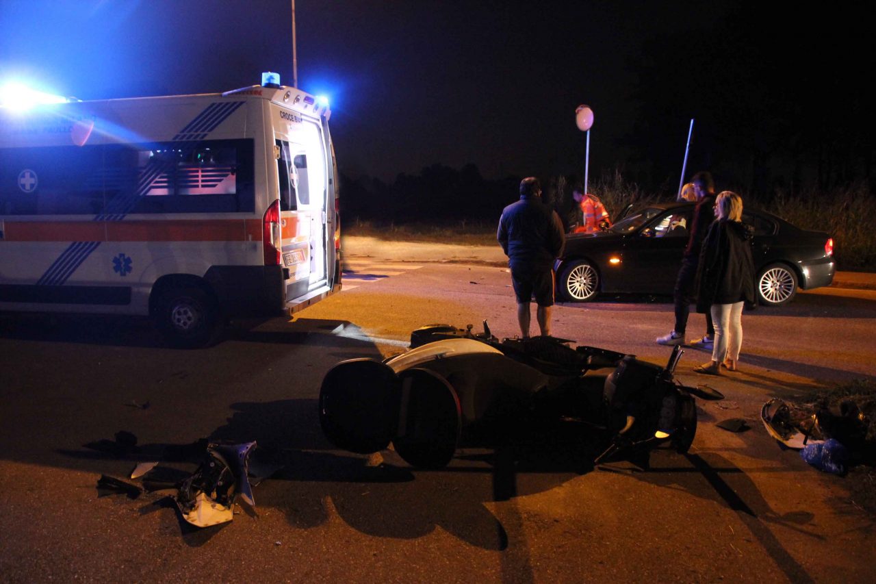 Incidente auto-moto e aggressione SIRENE DI NOTTE