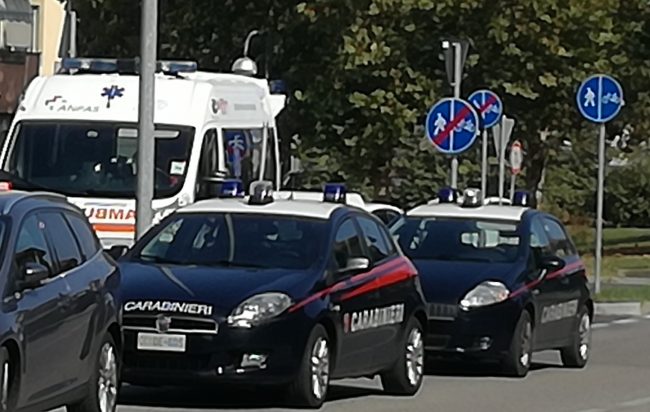 Ventenne accoltellato per strada a Pioltello
