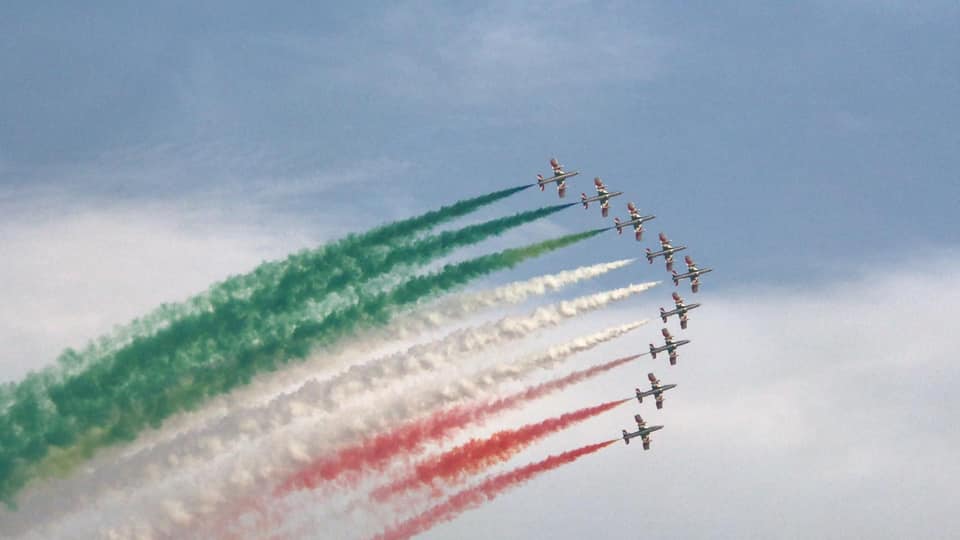 Frecce tricolori in cielo per l’Air Show Linate VIDEO