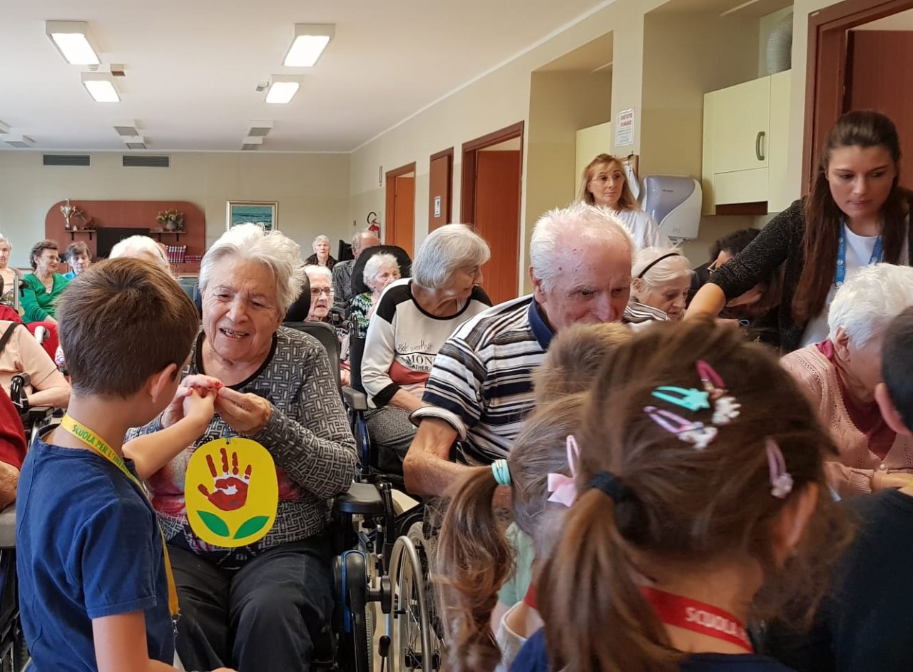 Festa dei nonni alla casa famiglia di bussero