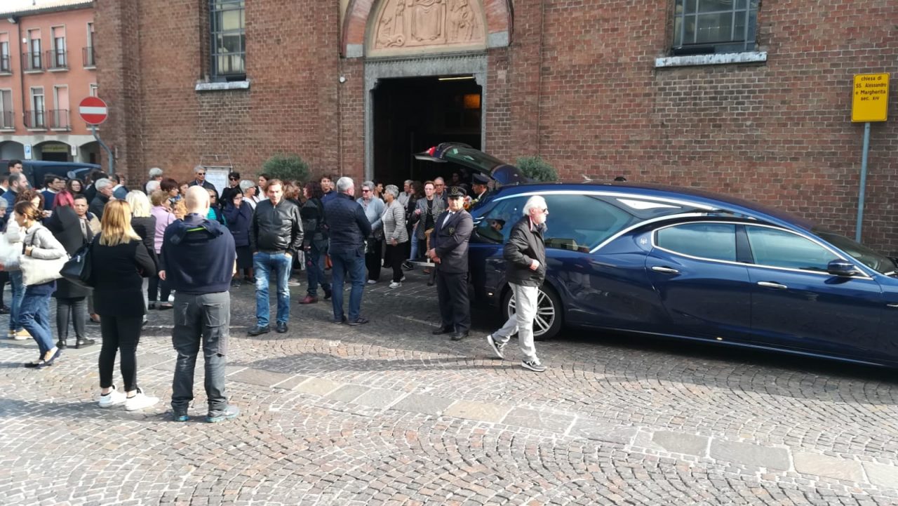 Melzo, commossa, ha salutato per l’ultima volta Patrizia Angeletti