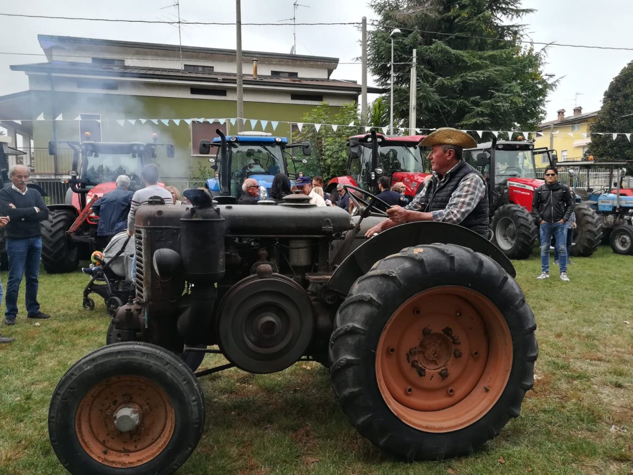 Festa del ringraziamento, agricoltori in festa a Badalasco FOTO VIDEO