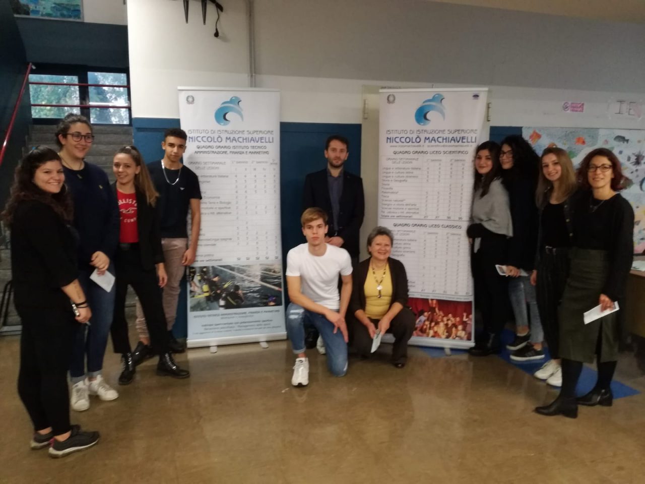 Le scuole si mettono in mostra