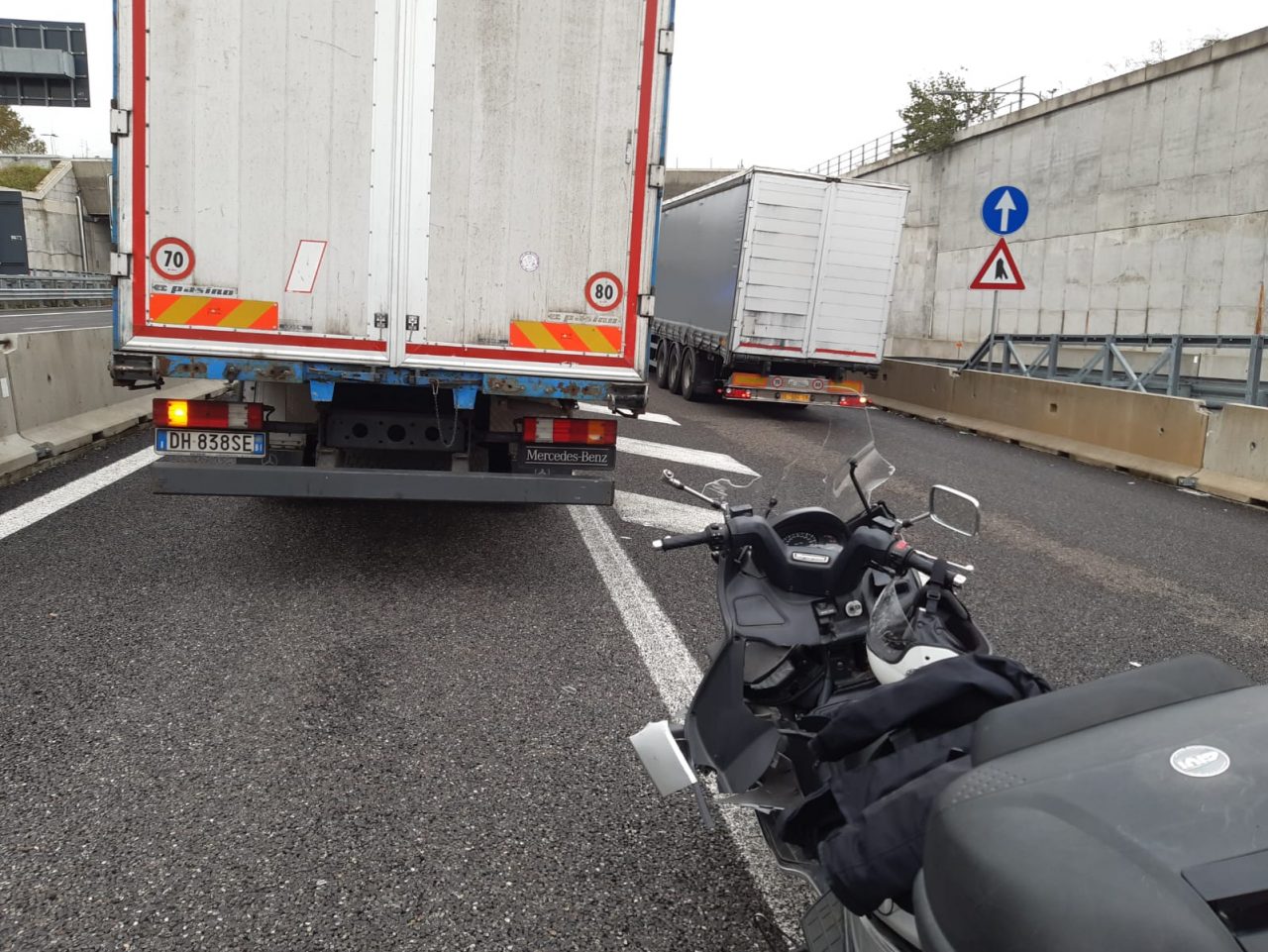 Incidente sulla Cassanese a Pioltello, coinvolto un mezzo pesante