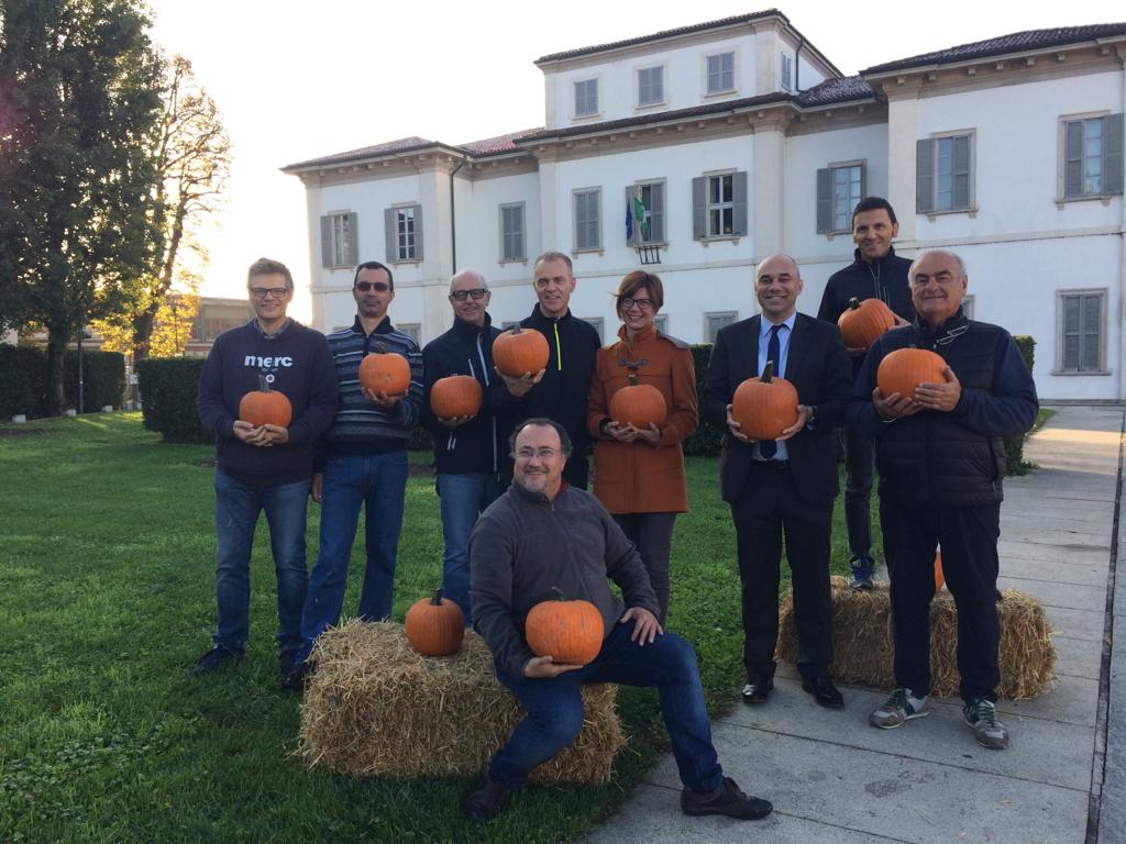 Halloween, invasione di zucche a Cernusco sul Naviglio