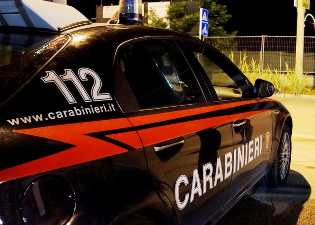 In piazza senza mascherina, fra di loro c’era un ladro ed è stato preso