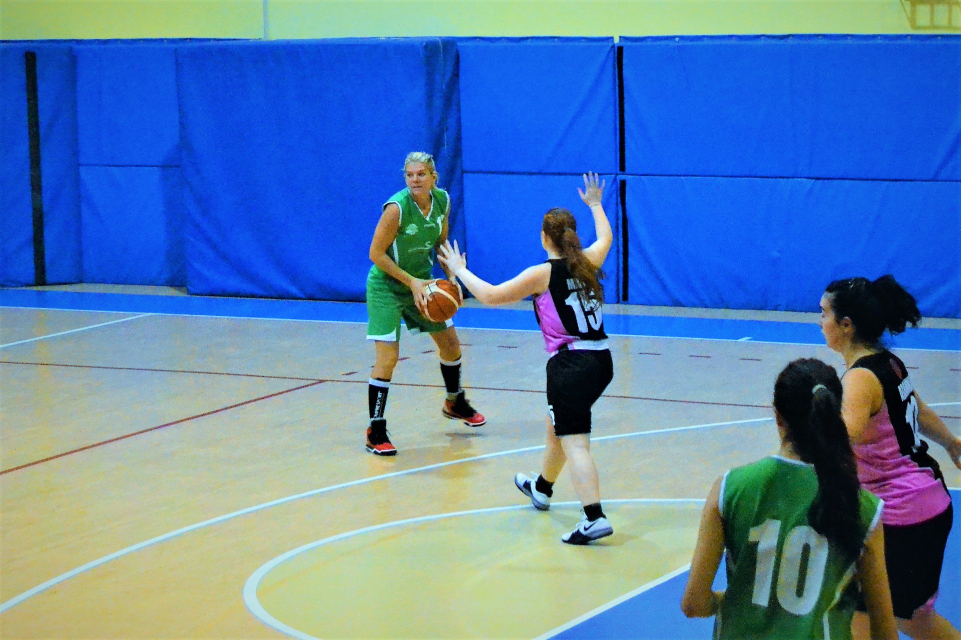 basket promozione femminile bettola foto azione pallacanestro