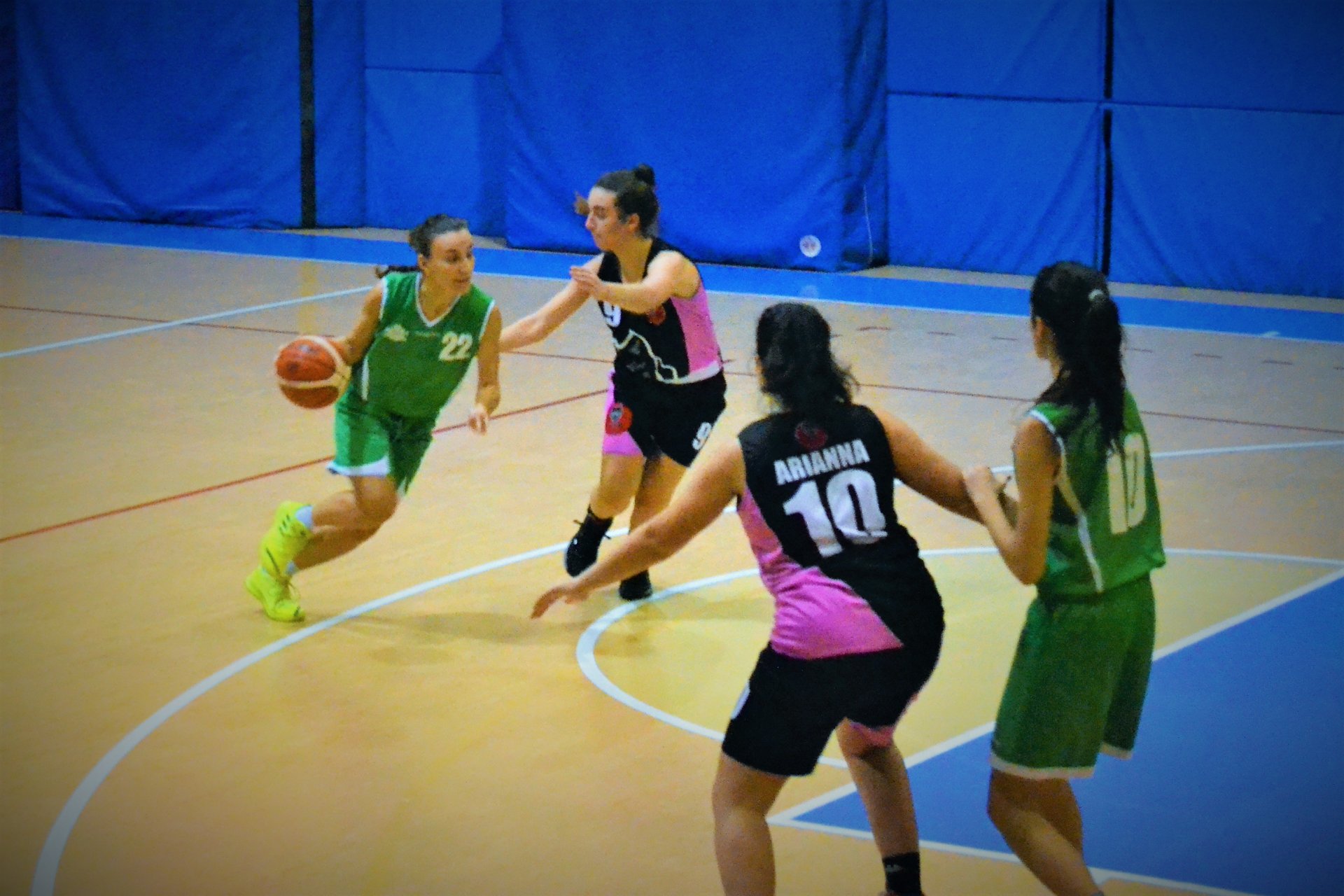 basket promozione femminile bettola foto azione pallacanestro