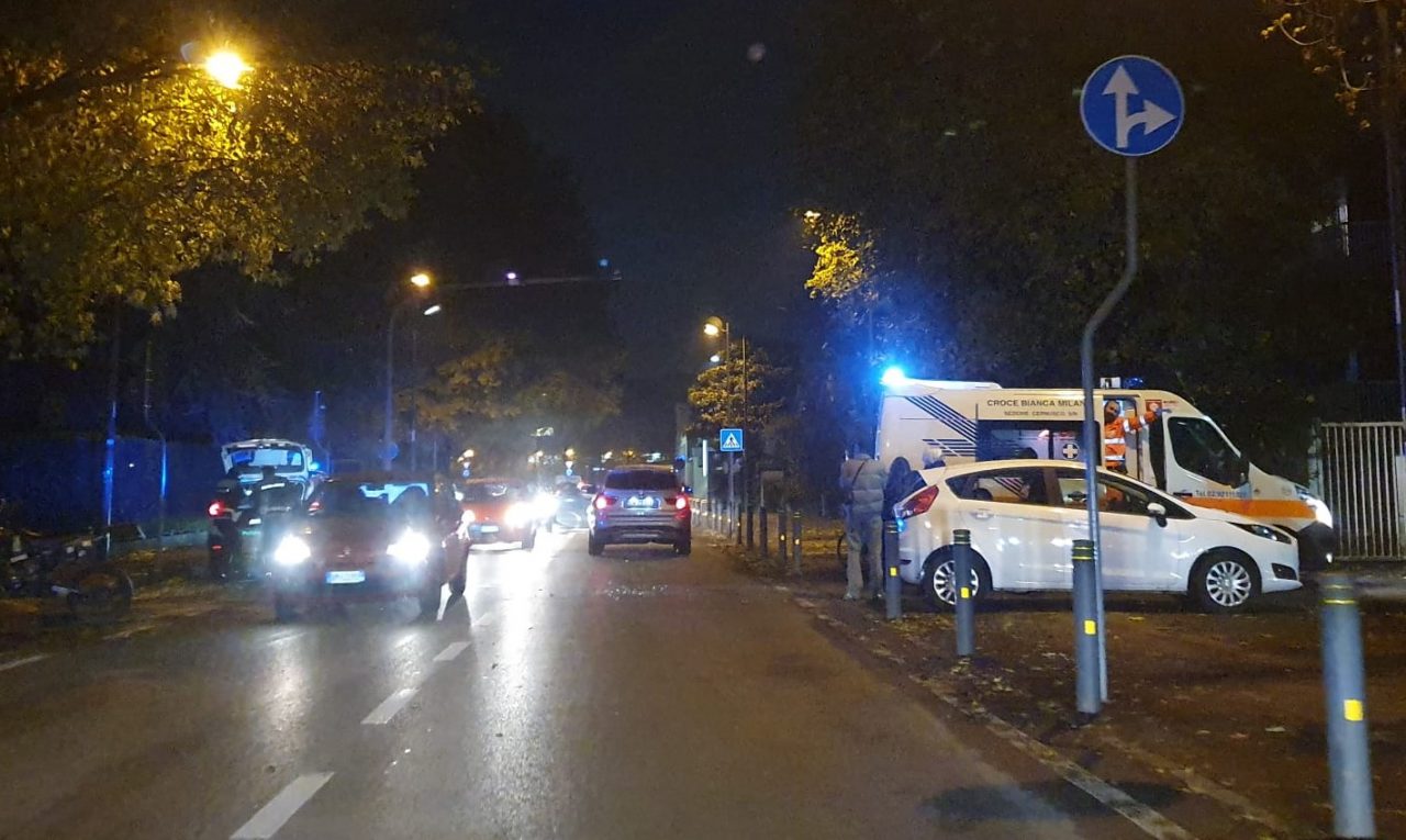 Scontro tra un’auto e una moto a Cernusco