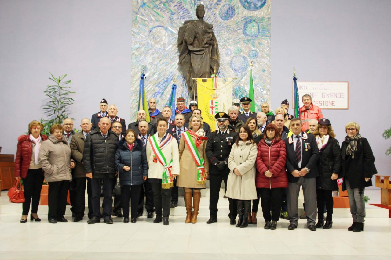 Virgo fidelis in 110 per la festa dei carabinieri a Pioltello