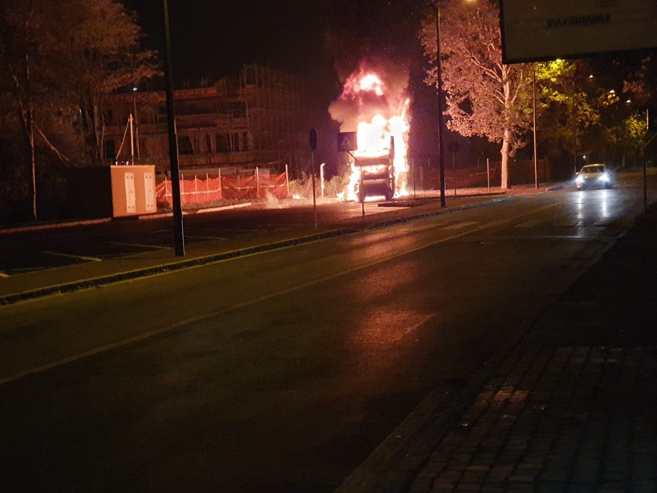 Tre veicoli a fuoco a cernusco sul naviglio