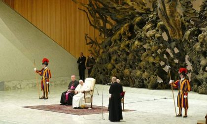 L’abbraccio di Papa Francesco a Fondazione Don Gnocchi