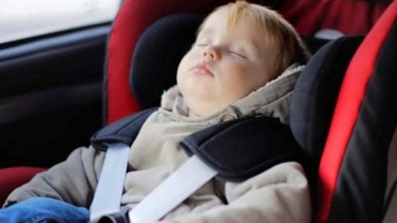 Seggiolini anti abbandono, verso la moratoria per sospendere le multe