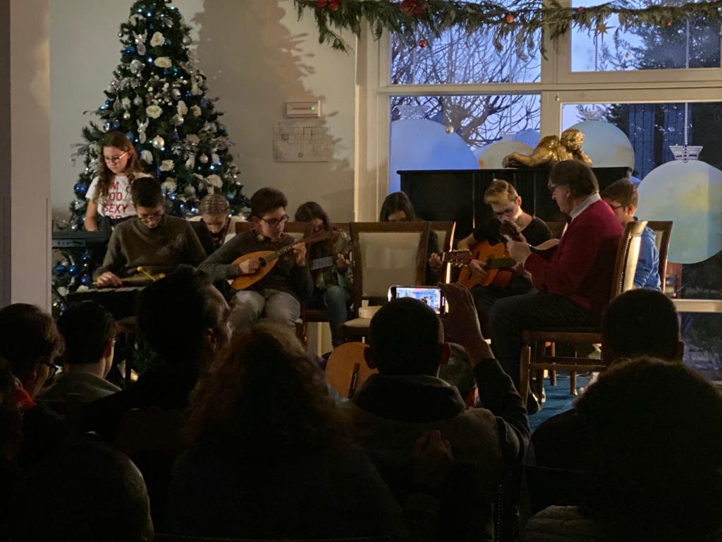 I ragazzi delle medie di Pontirolo e Canonica in concerto all’Aga FOTO