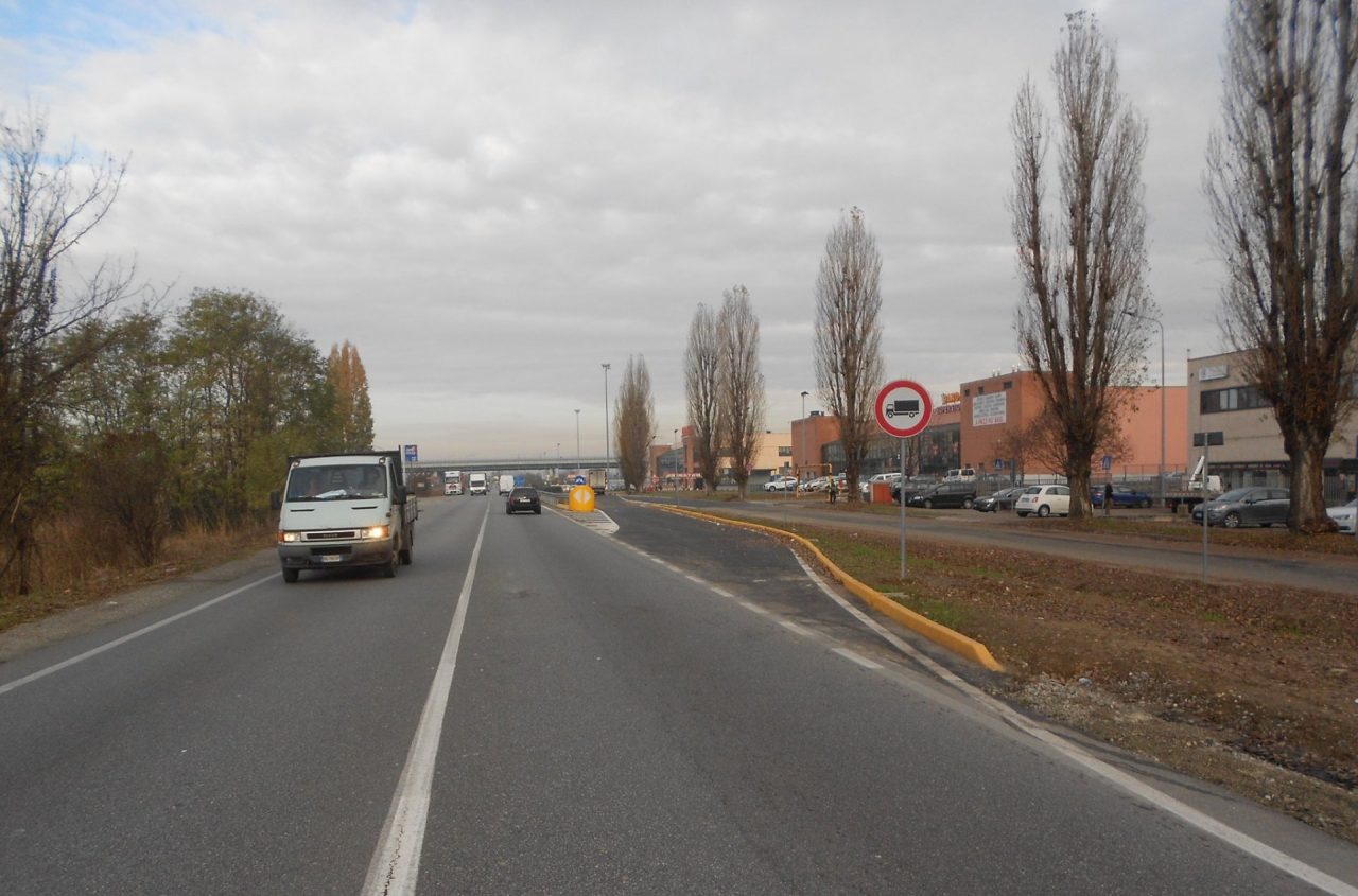 Svincolo aperto : un nuovo accesso dalla Cerca al centro commerciale