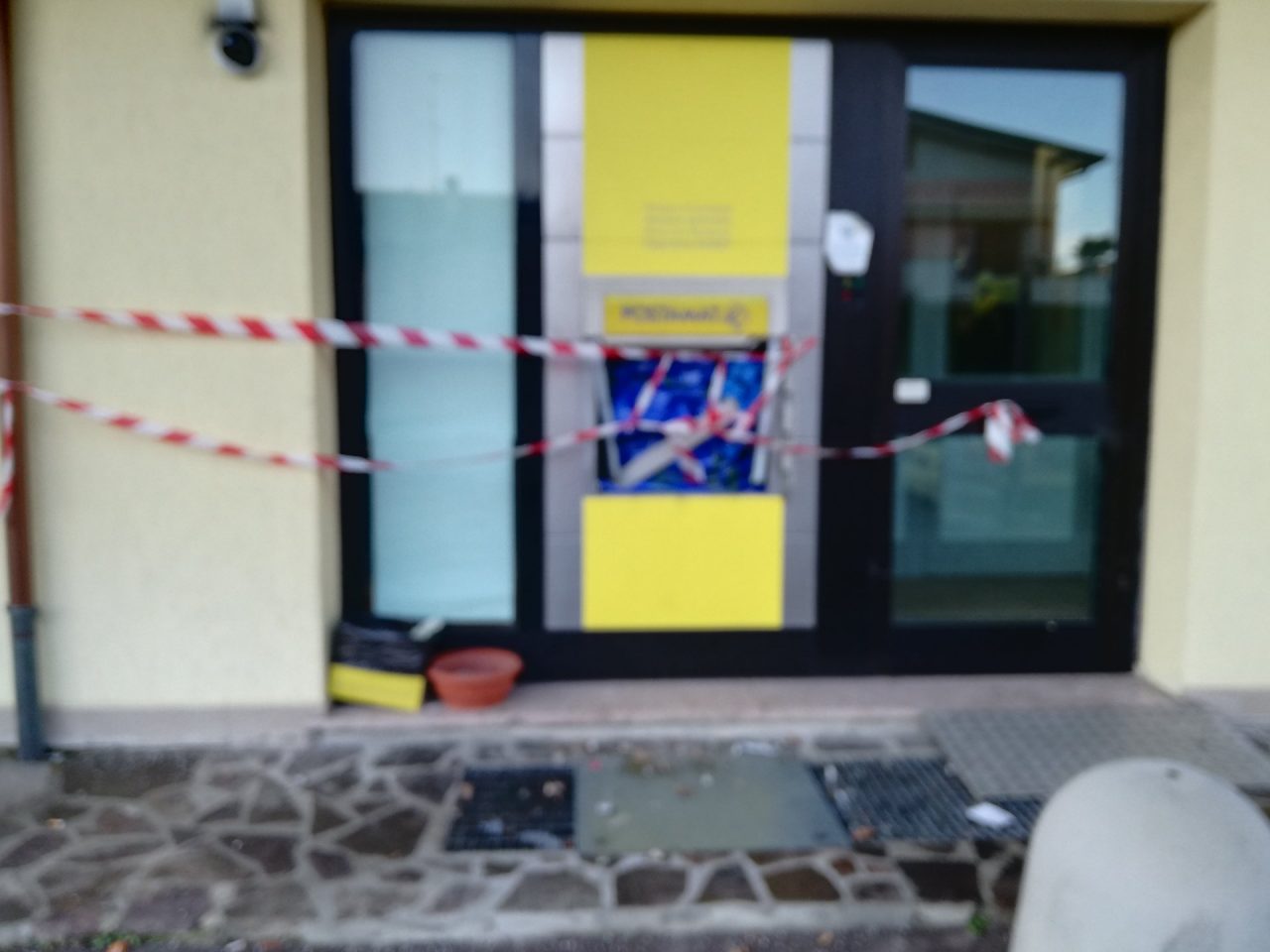 Esplode postamat a cambiago