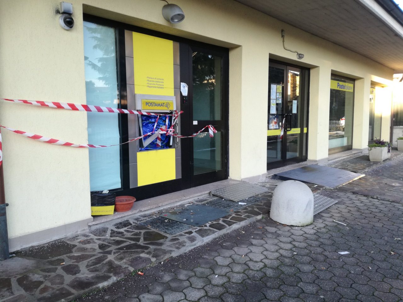 Esplode un Postamat a Cambiago, banditi fuggiti con il bottino